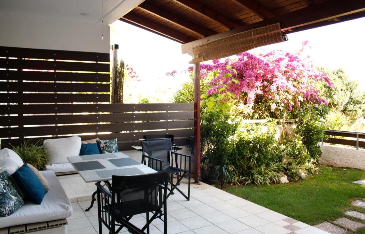 Beachfront Garden Apartment- Atlas Complex Loutráki Exteriér fotografie